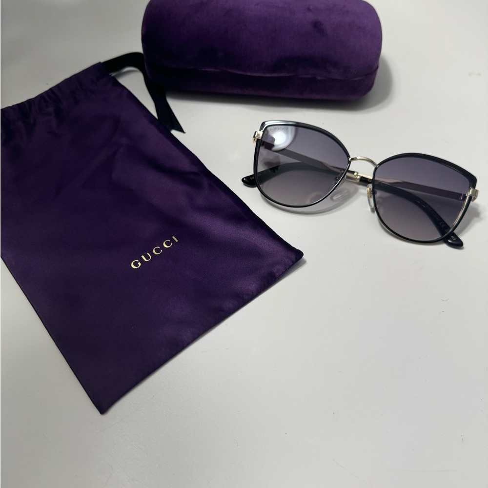 Gucci Sunglasses with Purple packaging Accessories - Picture 2 of 3